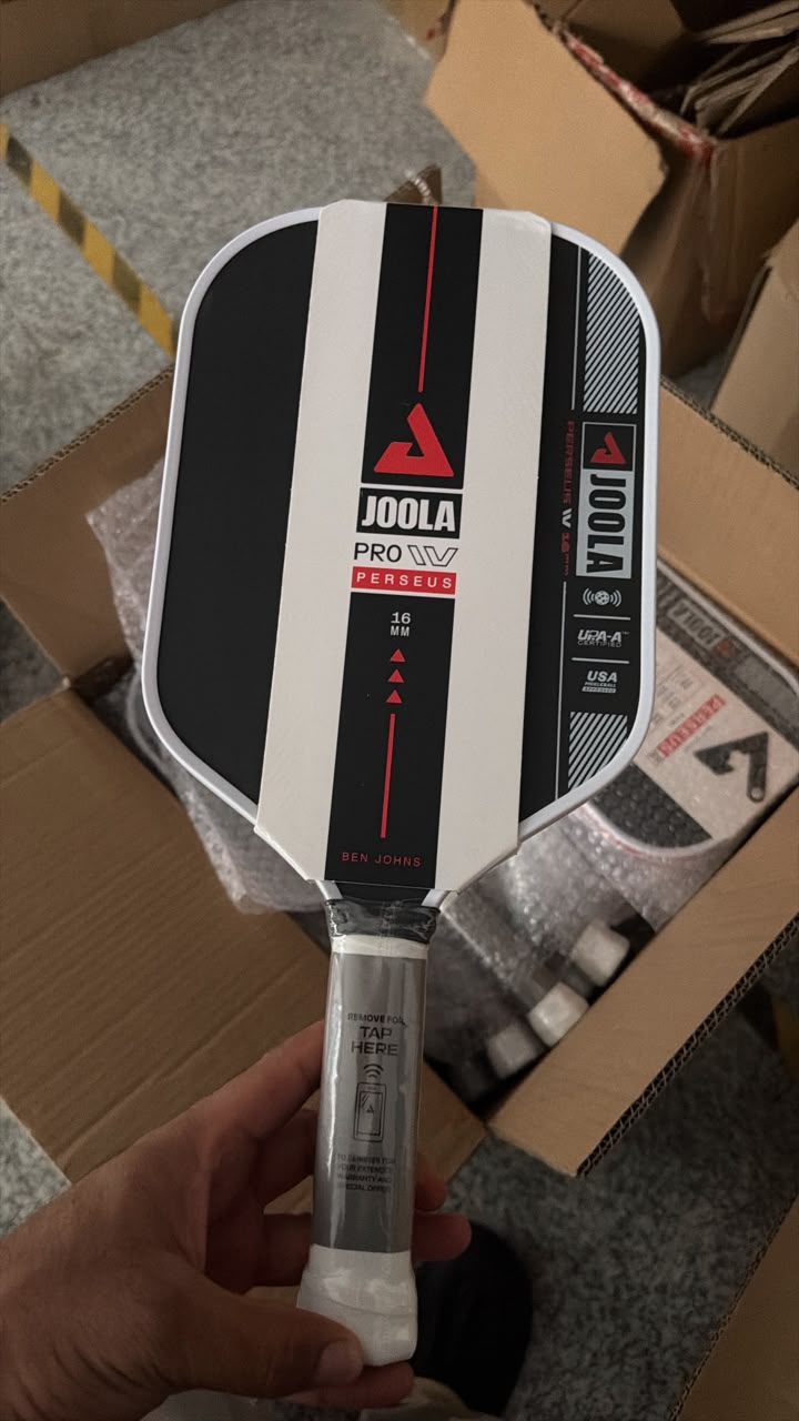 JOOLA Ben Johns Perseus Pro IV 16mm Pickleball Paddle – Textured Carbon Fiber